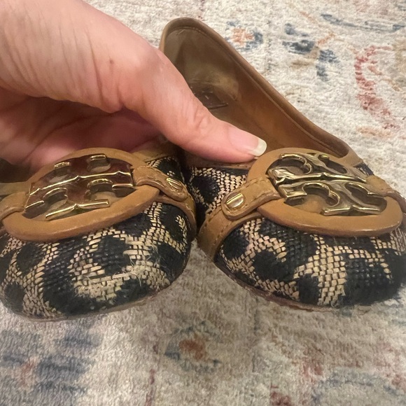 Tory Burch Leopard print flats, size 9.5 - Picture 2 of 4